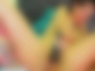 Live cam show with crystal-brubano - Horney on AdultVida.com