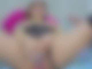 Live cam show with Grettel-ramirez - Smoking on Camsoda