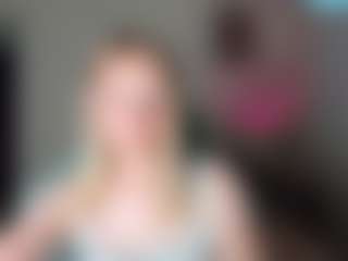 Live cam show with RouseReedd - Living Room on camgirlchat.live