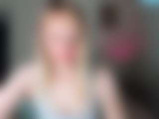 Live cam show with RouseReedd - Living Room on Hubzter Live