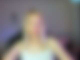 Live cam show with RouseReedd - Living Room on xxxlivecams.org