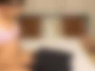 Live cam show with mia flame - Ebony on madthumbs