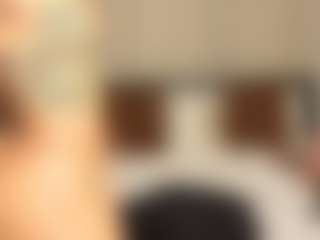 Live cam show with mia flame - Ebony Petite on Camsoda