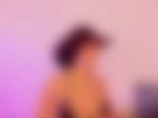 Live cam show with Sofí dulce - Muscle on xDating