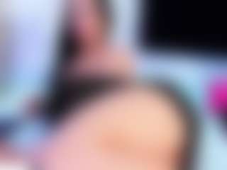 Live cam show with Stefany-Collins - Black Hair on Camsoda
