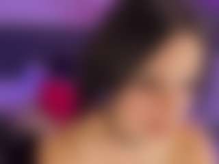 Live cam show with CassieEvanss - Living Room on Camsoda