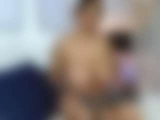Live cam show with Ashley-Bruce - Busty on live18s.com