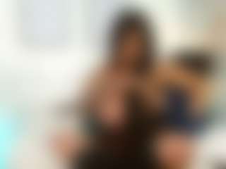 Live cam show with Ashley-Bruce - Fingers on Camming Site