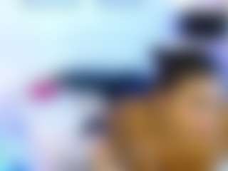 Live cam show with Ashley-Bruce - Squirt on Big Tits