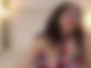 Live cam show with madie-eternity - Living Room on luckytryst.com