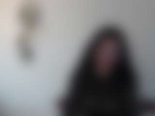 Live cam show with madie-eternity - Living Room on luckytryst.com