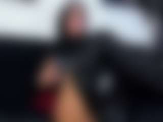Live cam show with RobertaGutierrez - Smoking on TottyGirls