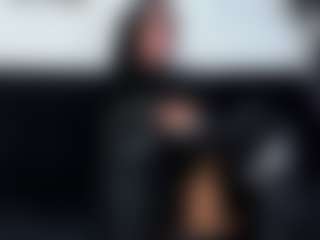 Live cam show with RobertaGutierrez - Average on xfollow cams