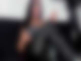 Live-camshow met RobertaGutierrez - Drinking op Camsoda