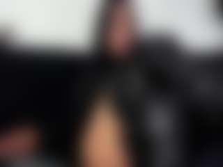 Live cam show with RobertaGutierrez - Smoking on dasdasdadada.com