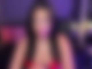 Live cam show with SaraaMills - Average on hrnylive.com