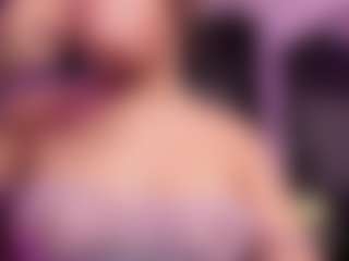 Live cam show with SaraaMills - Normal on live18s.com