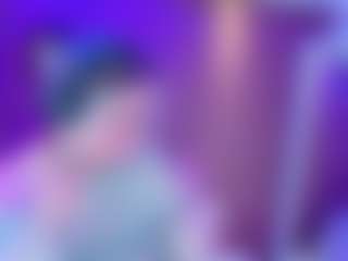Live cam show with Emily White - Grey on livesuperchat.net