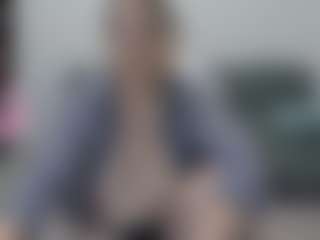 ellaswan's Live Sex Cam Show