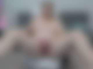 ellaswan's Live Sex Cam Show