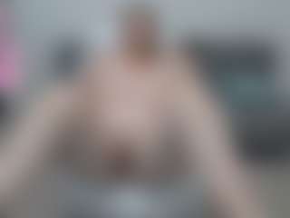 ellaswan's Live Sex Cam Show