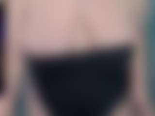 ellaswan's Live Sex Cam Show