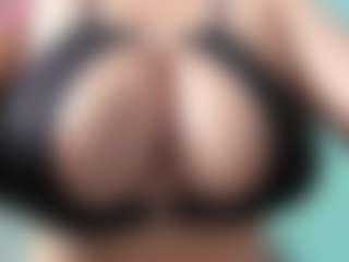 Live cam show with goddess-kianna - Fuck on Mixed Magazine Live