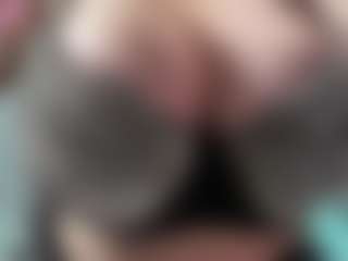 Live cam show with goddess-kianna - Public Brown Hair on Cam Slut