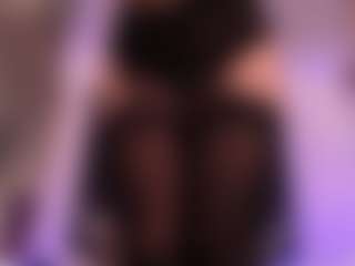 Live cam show with MissVelvet - Girlnextdoor on Streamer API