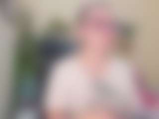 Live cam show with Sejmeett - Middle Aged on livesuperchat.net