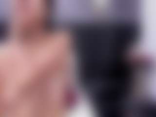 Hellen Curvelo's Live Sex Cam Show