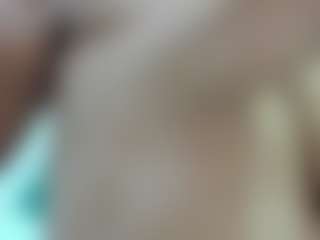 Hellen Curvelo's Live Sex Cam Show