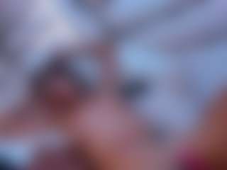Live cam show with Hellen Curvelo - Thin on Streamer API
