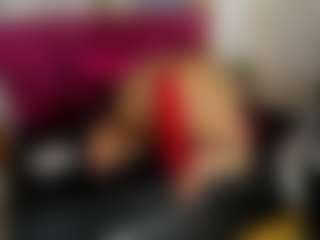 Live cam show with lussyevans - Thick on liverealitysex.com