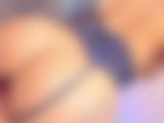 Live cam show with maddy-brooks - Camel Toe on CamClone