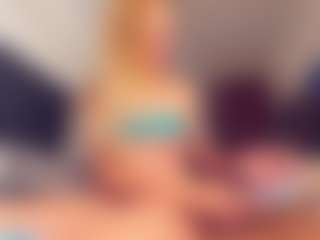 Live cam show with Vero Smokes - Mexican on makecum.org | mexico