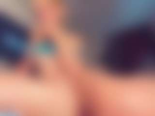 Live cam show with Vero Smokes - Cumshot on Soda Cam