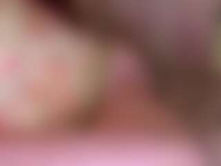 Live cam show with Annika426 - Facial Piercings on Camsoda