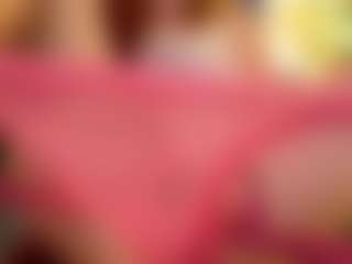 Live cam show with frecklediyana - Angel on PervPlay.com
