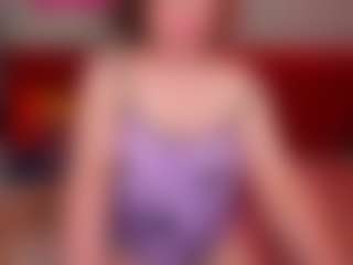 Live cam show with EmilyAmorre - Solo on Camsoda