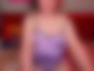 Live cam show with EmilyAmorre - Solo on Camsoda