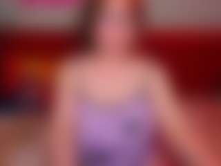 Live cam show with EmilyAmorre - Average on sexytreat.net