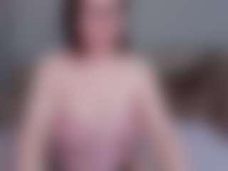 Live cam show with EmilyAmorre - Red Hair Young Adult on xxxlivecams.org
