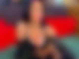 Live cam show with LauraSin - Outside on xDating