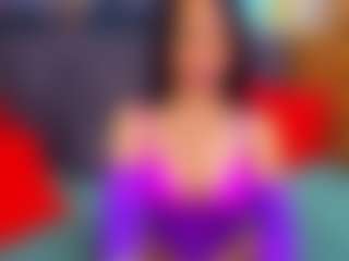 Live cam show with LauraSin - Bikini on luckytryst.com