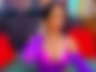 Live cam show with LauraSin - Outside on Camsoda