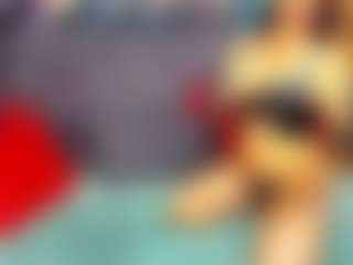 Live cam show with LauraSin - Outside on justonemore.cc