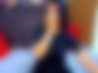Live cam show with LauraSin - Outside on Milfs Live