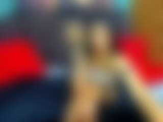 Live cam show with LauraSin - Outside on Camsoda
