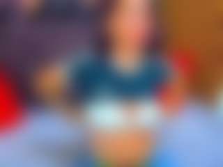 Live cam show with LauraSin - Outside on Camsoda